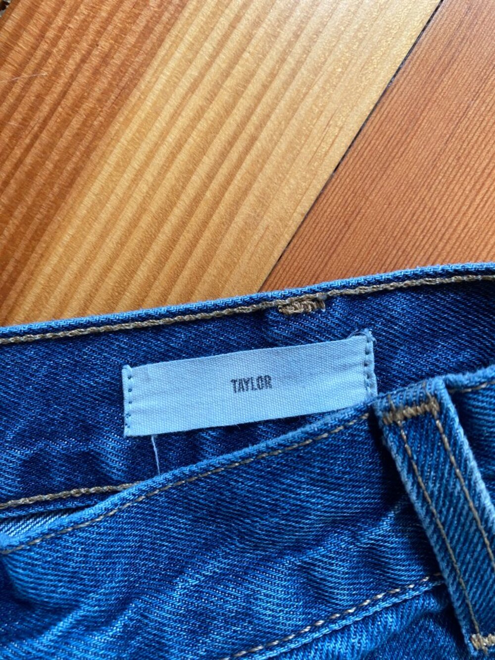 Nili Lotan Taylor Jeans - Straight Leg, Relaxed Fit - Size 26 - Picture 5 of 7